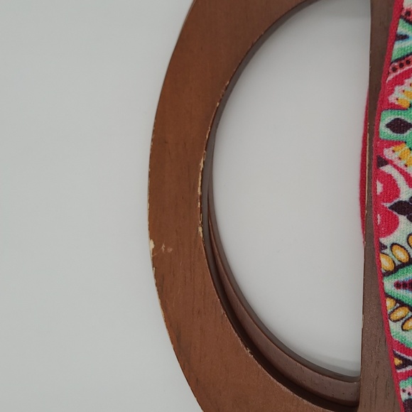 Vintage style Hand Bag with Wooden Handles - Picture 4 of 7